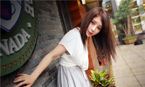 潜江想找一个女性生孩子给报酬-｛找个女人生孩子多少钱｝
